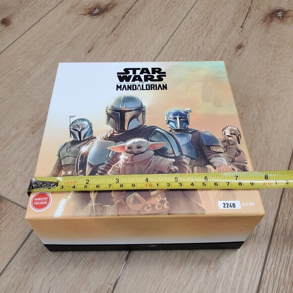Star Wars Mandalorian Bo-Katan Kryzes Headband & Magnetic Pins New Open Box READ - Picture 15 of 16